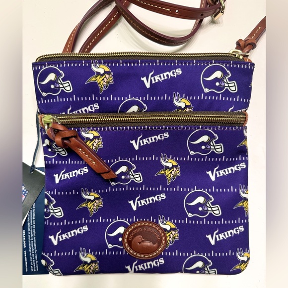 *NWT* Dooney & Bourke x NFL - Minnesota Vikings Crossbody Purse - Picture 3 of 12